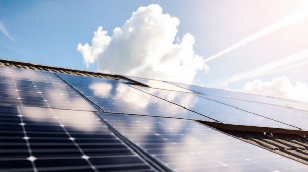 Guide des meilleures astuces pour économiser avec un panneau solaire photovoltaïque